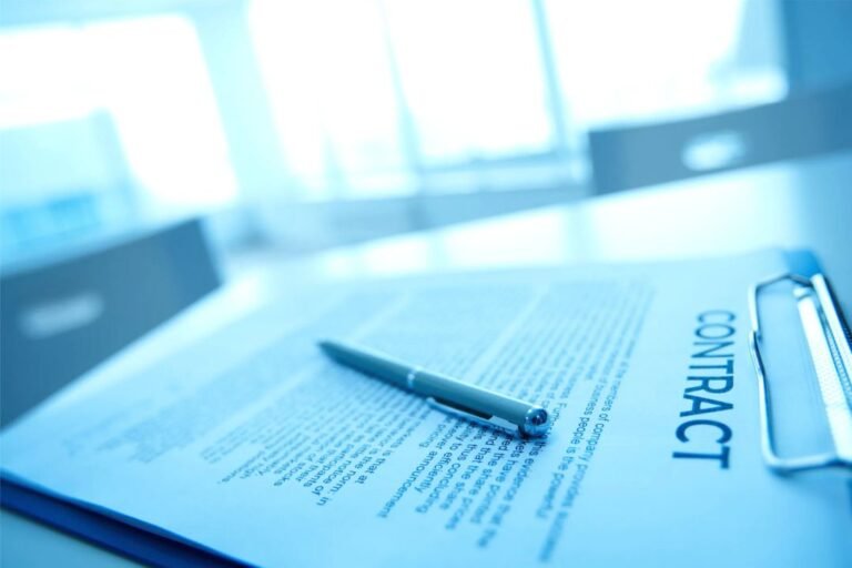 advogado- escritorio-de-advocacia-tributario-empresarial-trabalhista-adminstrativo-compliance